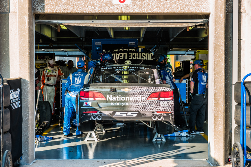 Illustration for article titled Take An Up-Close Look Into All The Inner Workings Of A NASCAR InfieldÂ